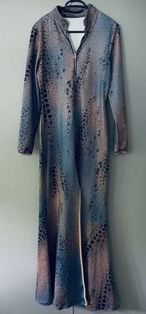 Kleid mit speziellem Muster, Grösse M