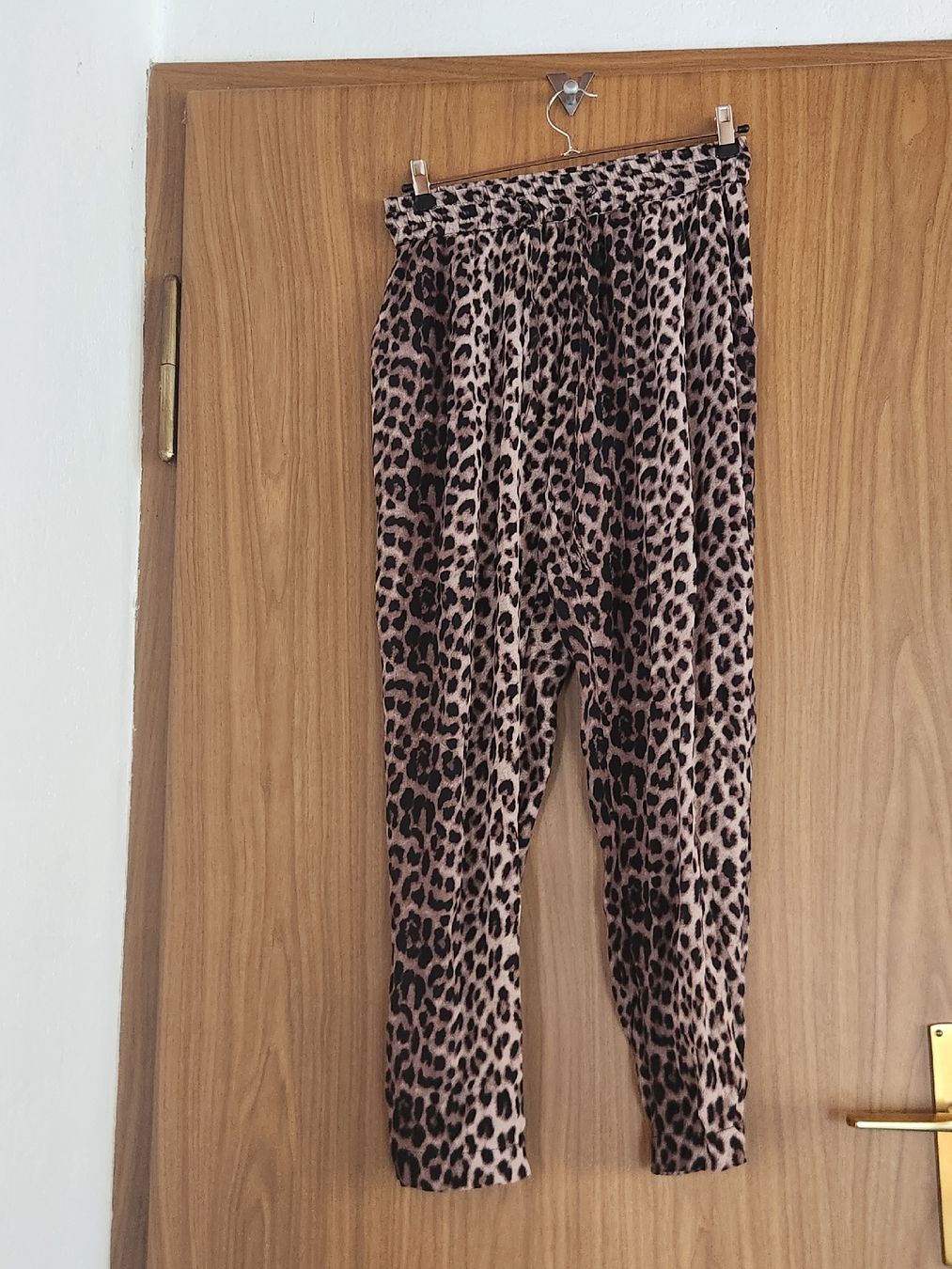 Pantaloni: Pantalon  Bel Air léopard taille T1. – Usato da Niedergösgen venduto da Eva2410