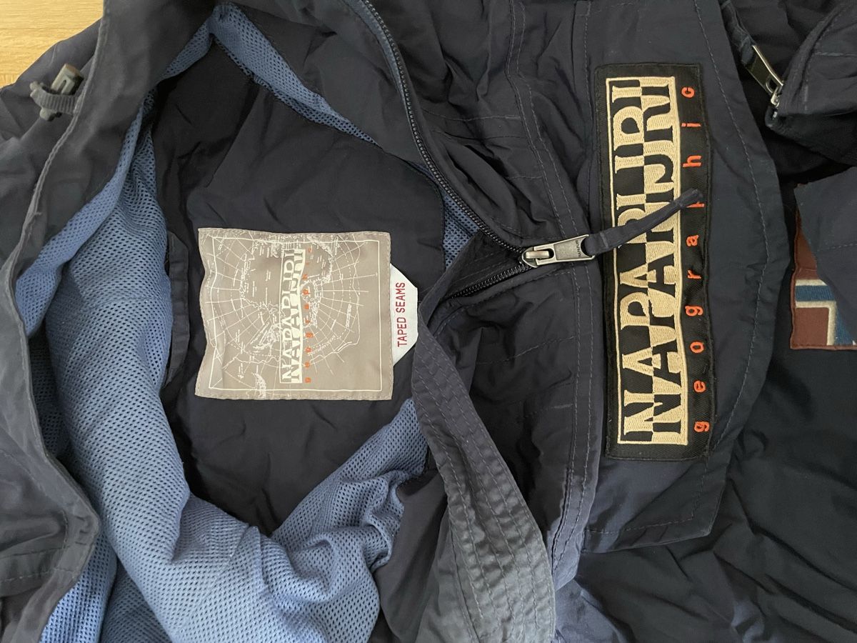 Giacche: Napapijri Jacke dunkelblau – Usato da Basel venduto da Magimagsen 2