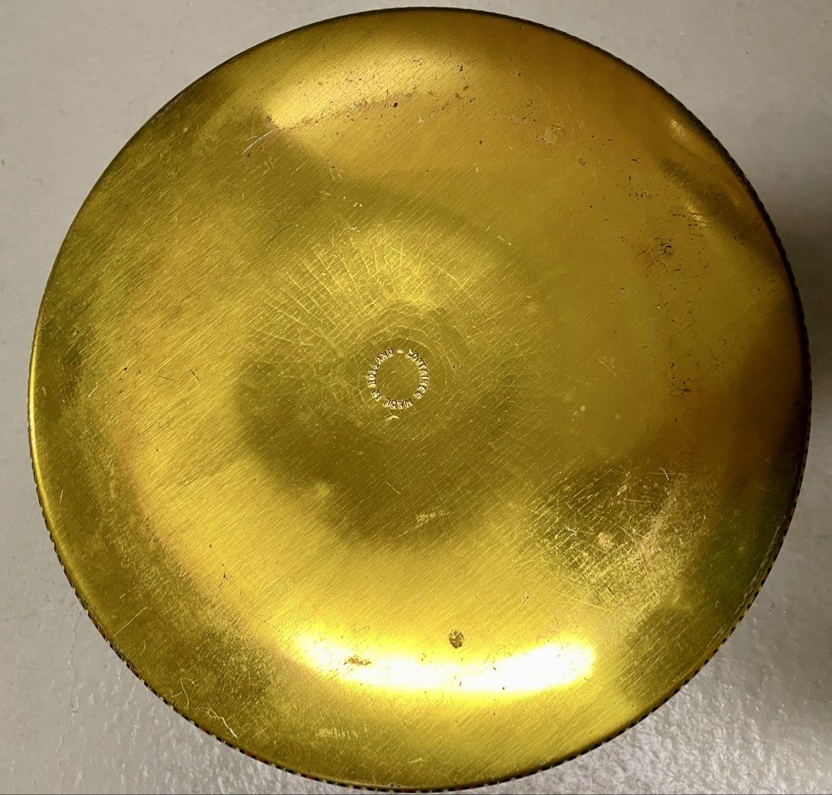 Tutte le decorazioni: Vintage Blechdose, Schmuckdose, Blümchen, rund, goldfarben, – Usato da Basel venduto da Ch2005 1