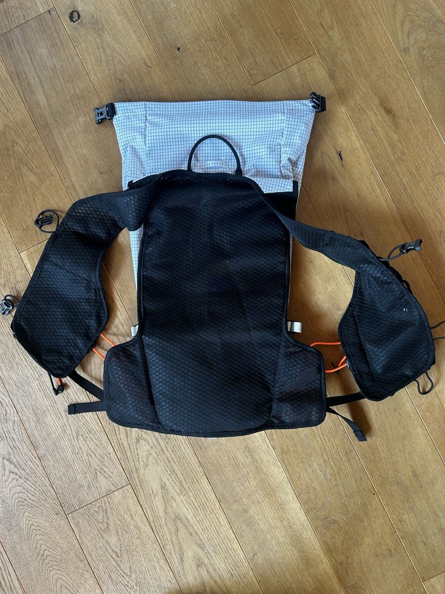 Mammut Zaini: Mammut Trion 15L Rucksack – Nuovo (secondo la descrizione) da Bern venduto da diggosaurus 1