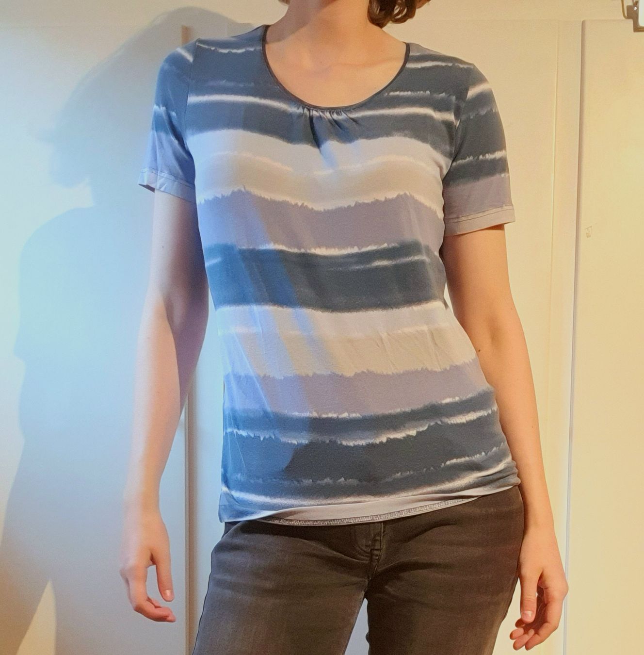T-shirts: t-shirt rayures bleues – D'occasion à Tavannes par lanimeyl 1