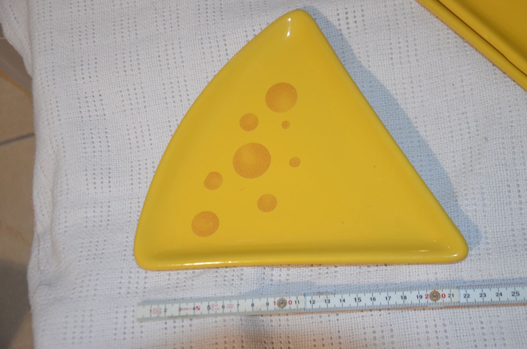 Teller: TELLER FUR KASE – Gebraucht aus Chiasso von Dolly015 1