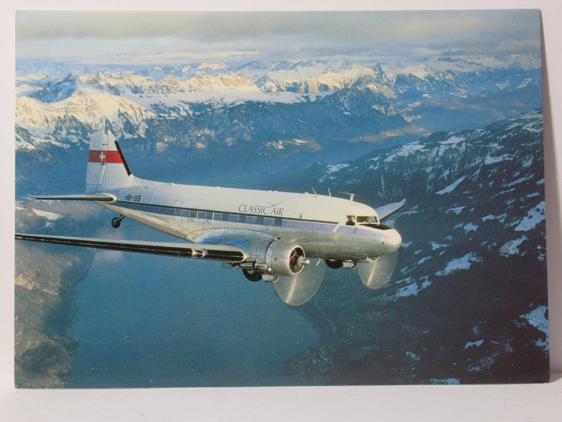 Cartoline postali: Flugzeug , Douglas DC - 3 , CLASSIC - AIR – Nuovo (secondo la descrizione) da Grenchen venduto da Bluemchen1900