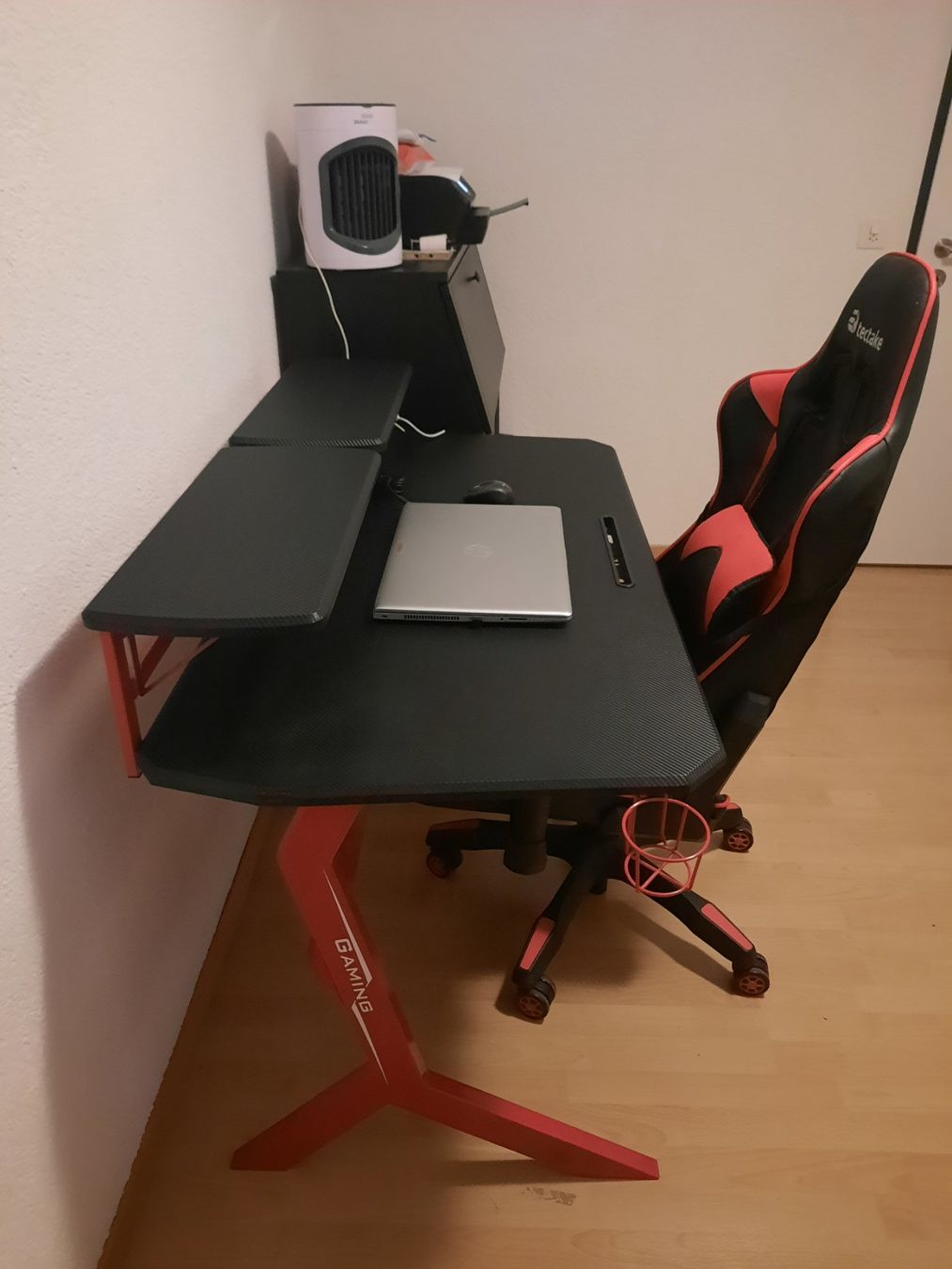 Bureaux: Gaming Tisch – D'occasion à Kaltbrunn par cakimaza 2