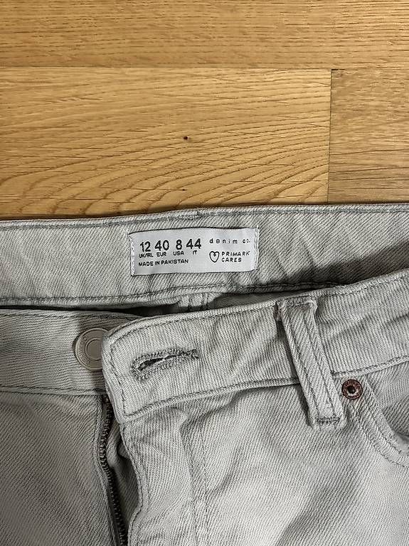 Jeans: Jean Mom – Neu (gemäss Beschreibung) aus Monthey von Susii_M 1