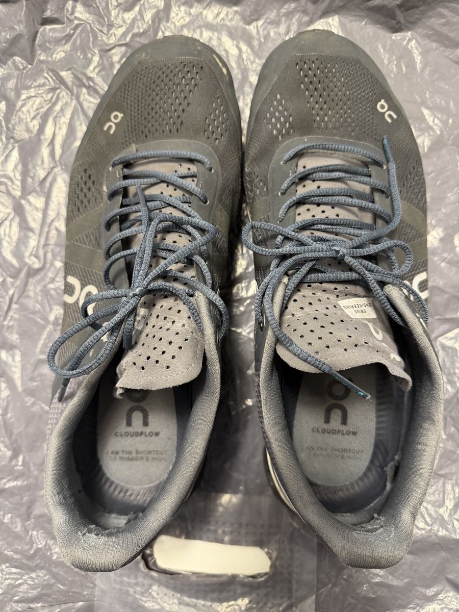 On Scarpe da uomo: On Cloud – Usato da Winterthur venduto da EasyRS 4