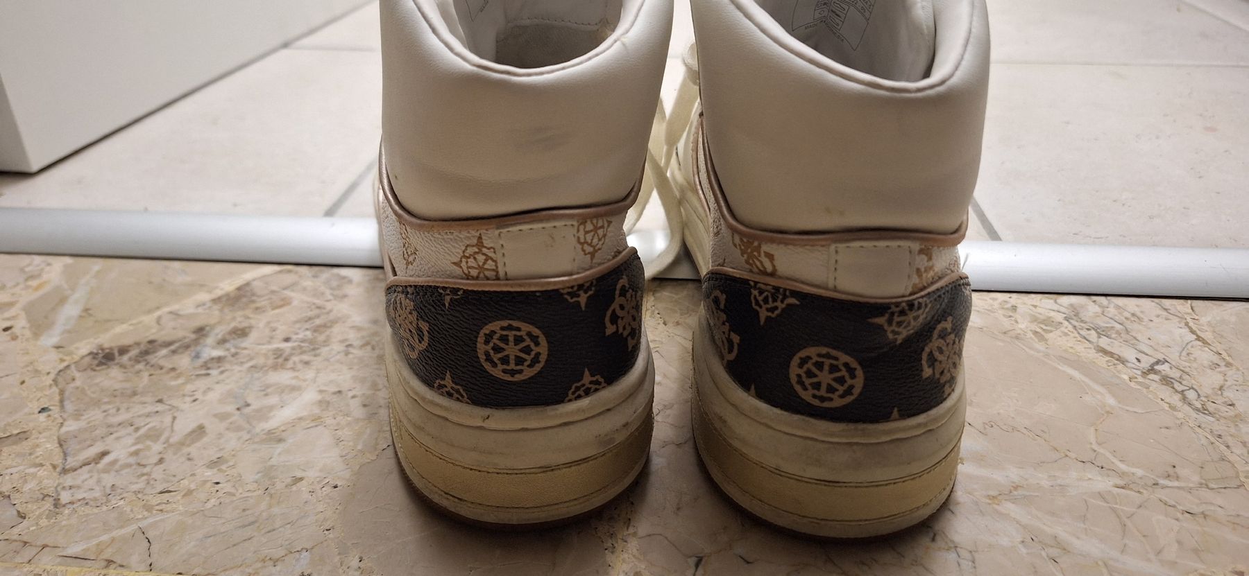 Guess Scarpe da donna: Scarpe guess, 39 – Usato da Ascona venduto da bol_ysh5 1