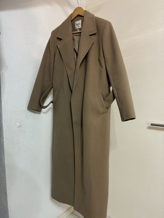 Damen Mantel beige lang mit Gürtel in gutem Zustand