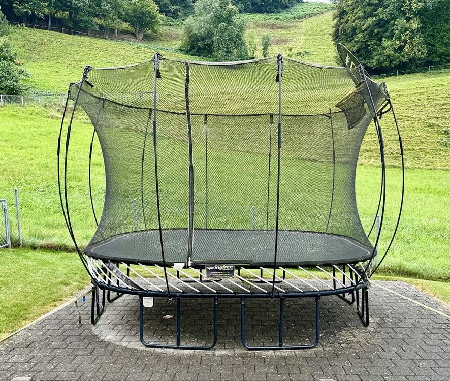 Hochwertiges Springfree Trampolin S113 (Gebraucht) in Richterswil für CHF 650 – nur Abholung auf Ricardo kaufen