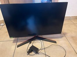 LG Ultra Gear Full HD 144hz + zwei HP Bildschirme