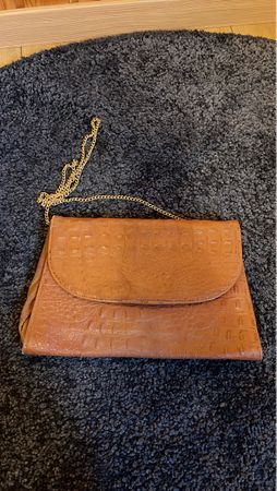 Elegante Vintage Handtasche mit Goldkette