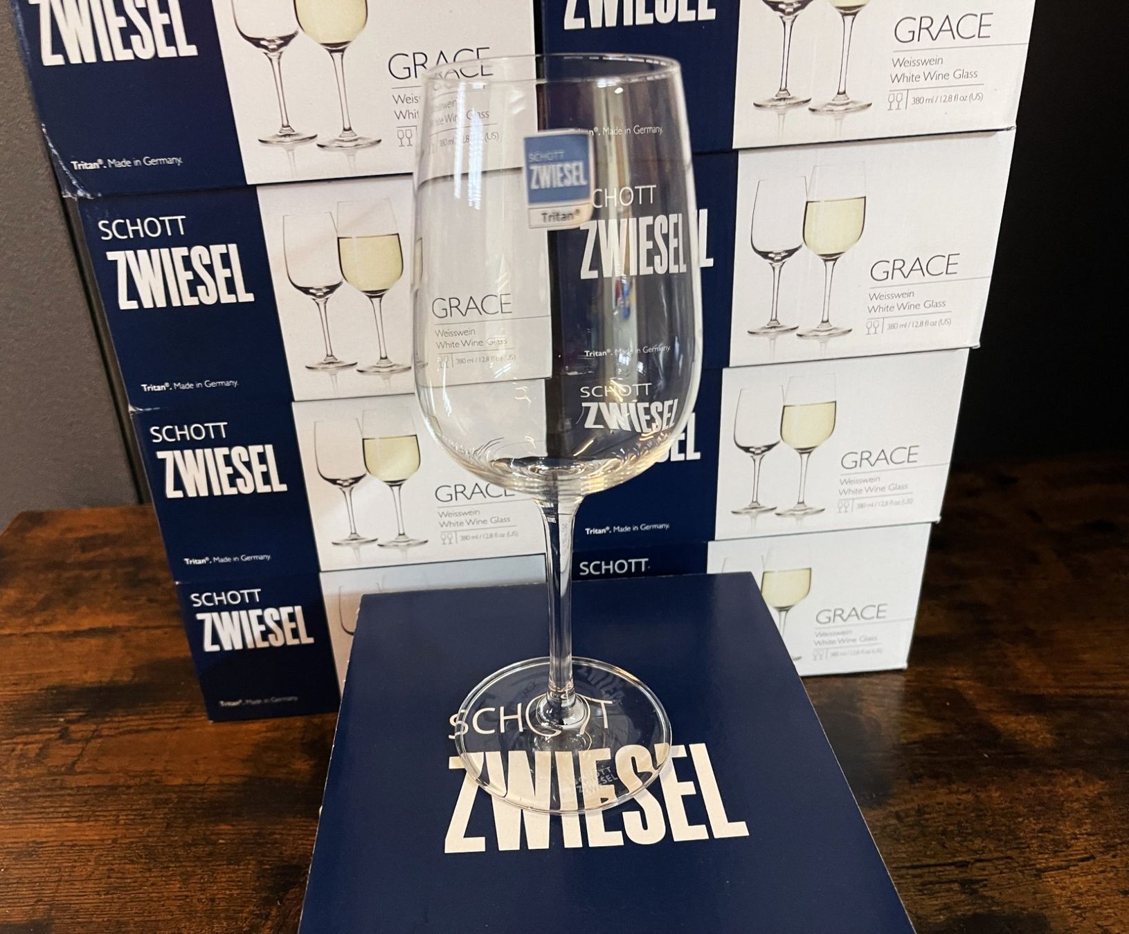 Schott Bicchieri: Schott Zwiesel / Weißweinglas Grace / Karton à 2 Gläser – Nuovo e nell'imballaggio originale da Oftringen venduto da Vucki