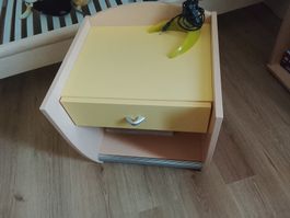 Table de chevet pour enfant Pfister