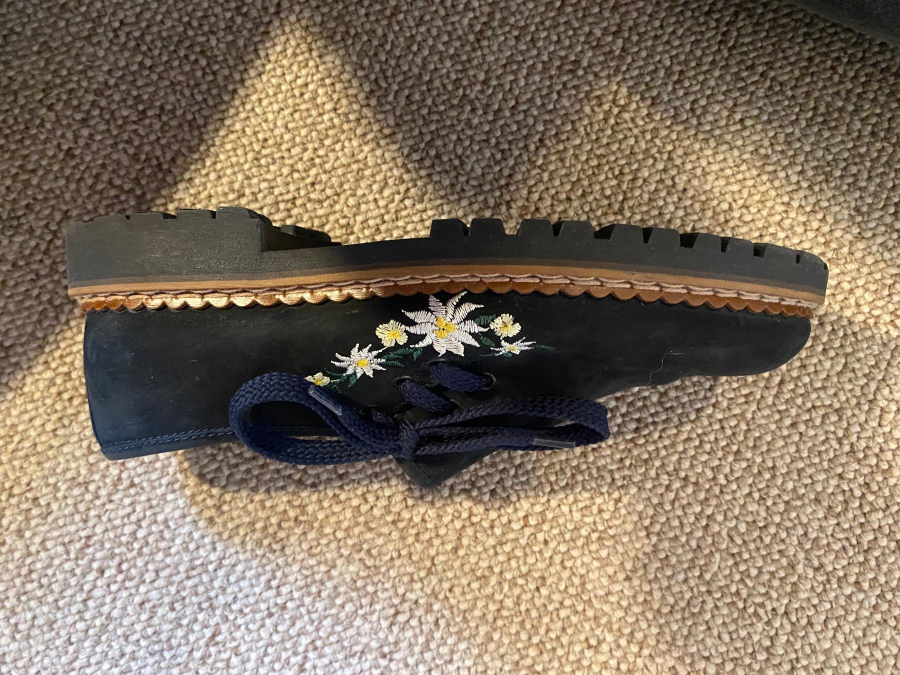 Scarpe da donna: Trachtenschuh Dame – Usato da Gossau SG venduto da lar_2tvj 1