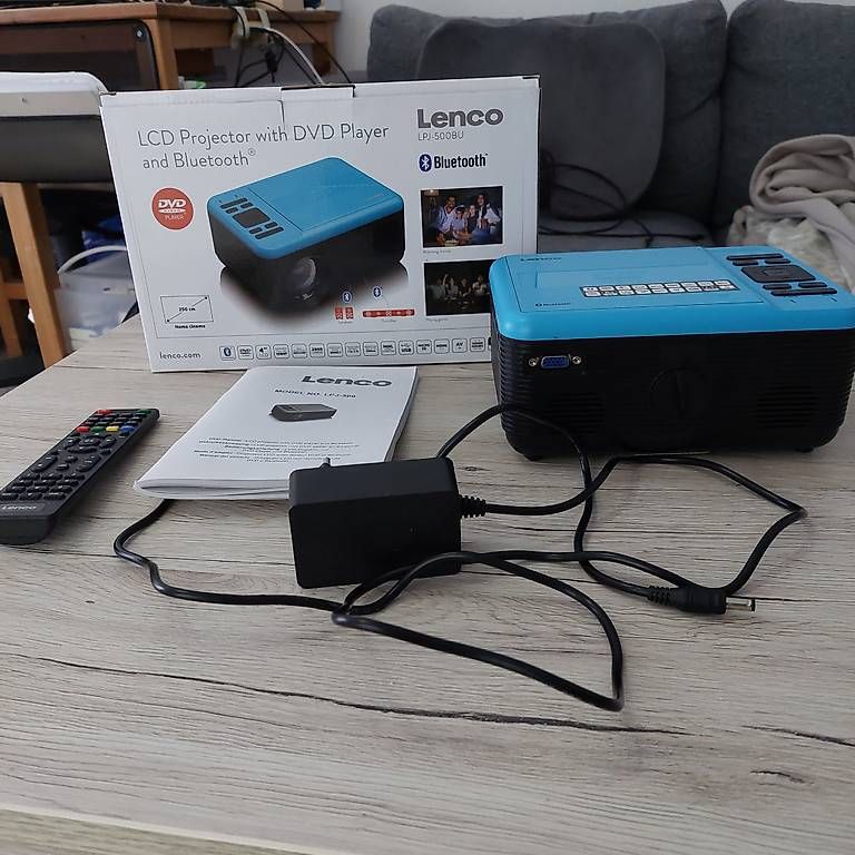 Lenco Lettore multimediale portatile: Lenco Projector mit DVD Player – Usato da Kollbrunn venduto da bahati