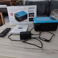 Lenco Projector mit DVD Player