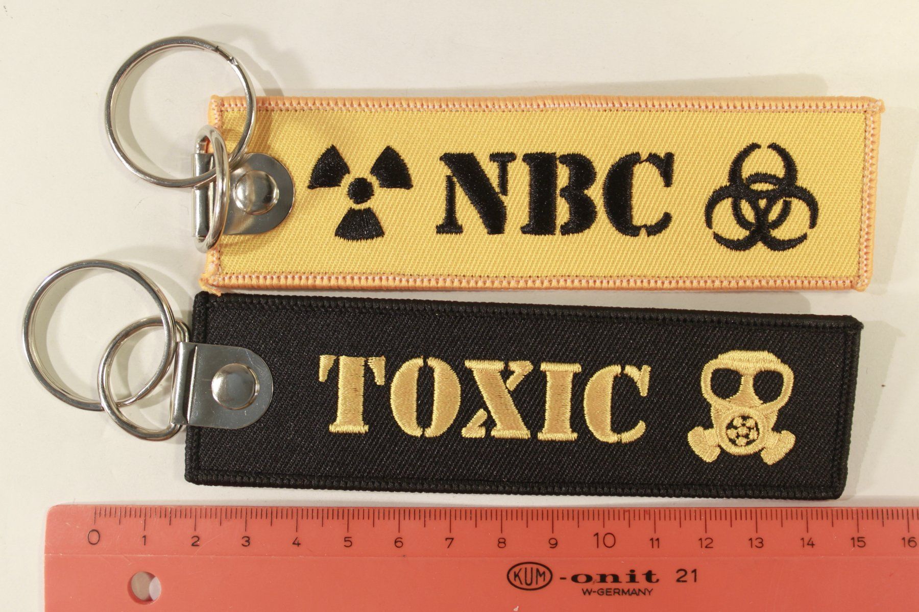 Portachiavi: Porte clé NBC Toxic – Usato da La plaine venduto da 762 1