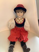 Porzellan-Puppe