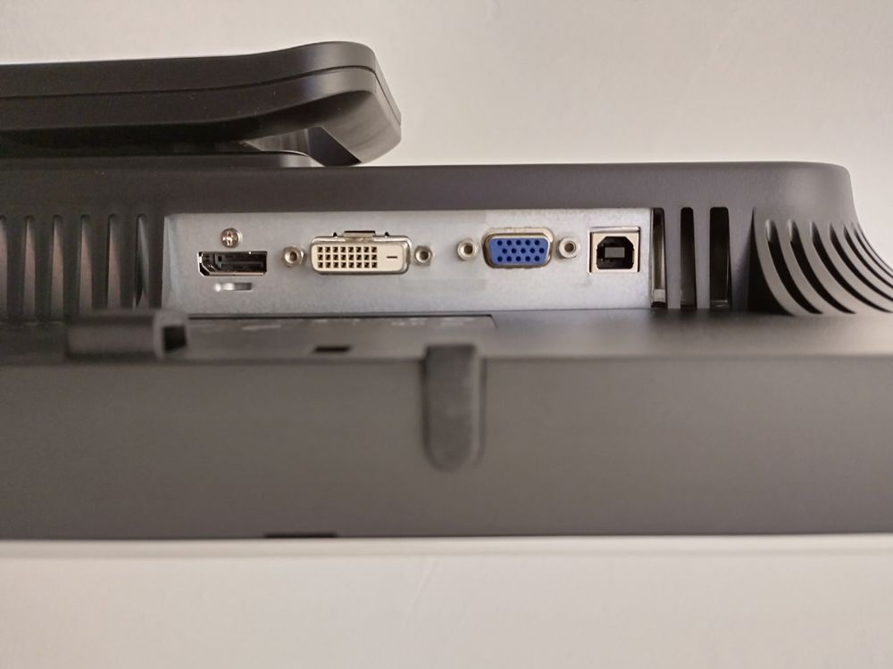 Monitor HP LA2405x (24 Zoll, DisplayPort, DVID, VGA) Kaufen auf Ricardo