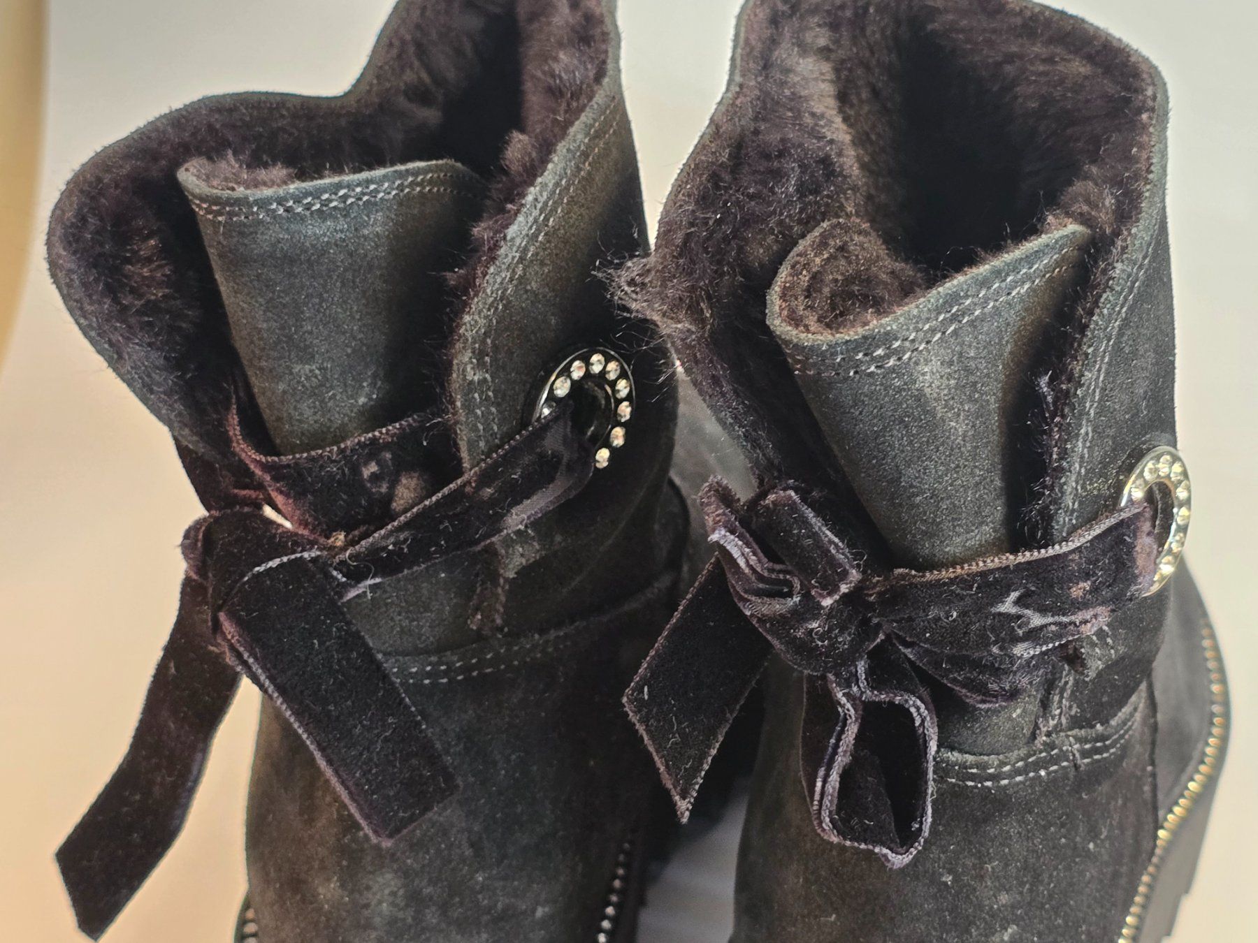 Scarpe da donna: Deckers X Lab Damen Winterstiefel Gr. 37 – Usato da Schaffhausen venduto da Die_Mayonnaise 4