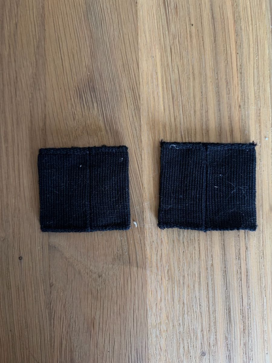 Schweizer Armee Uniformen: Stoffabzeichen 42 / 2 Stk. – Gebraucht aus Lengnau BE von tho_8v9x 1