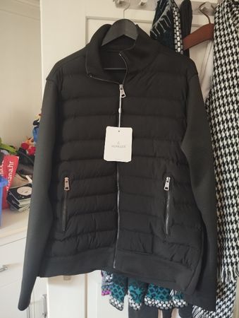 Moncler Herrenjacke – schwarz – ungetragen mit Etikett