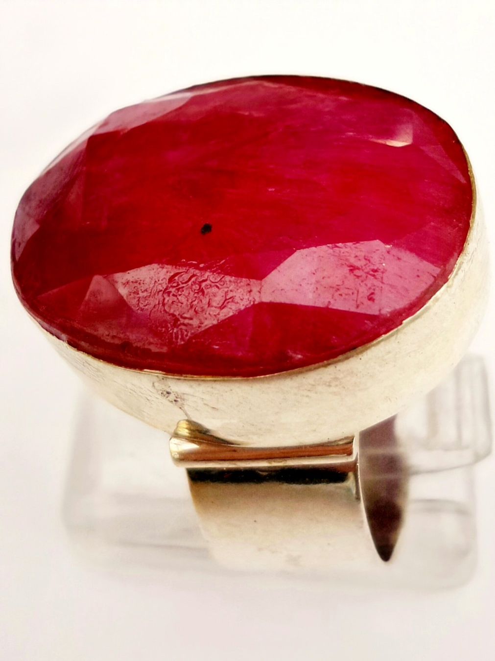 Anelli: Ring mit grossem pinkfarbenem Rubin – Nuovo (secondo la descrizione) da Zürich venduto da Bieter04 7