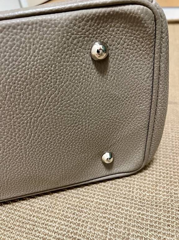 Borse da donna: Handtasche Leder taupe – Usato da St. Niklausen LU venduto da Mimmi86 4