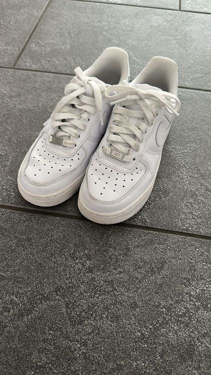 Nike Chaussures femmes: Nike Air AF1 Schuhe weiss Gr. 36.5 – D'occasion à Itingen par ella308874