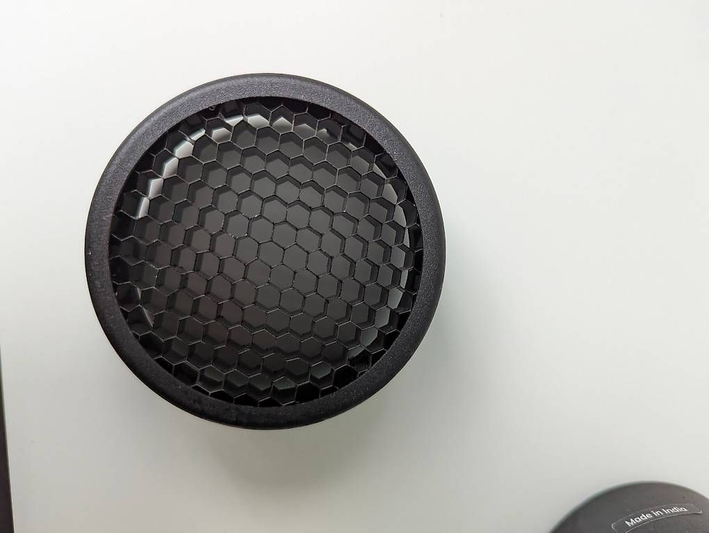 Elinchrom Blitze: Elinchrom Snoot et grids – Gebraucht aus Vevey von Manicky 1