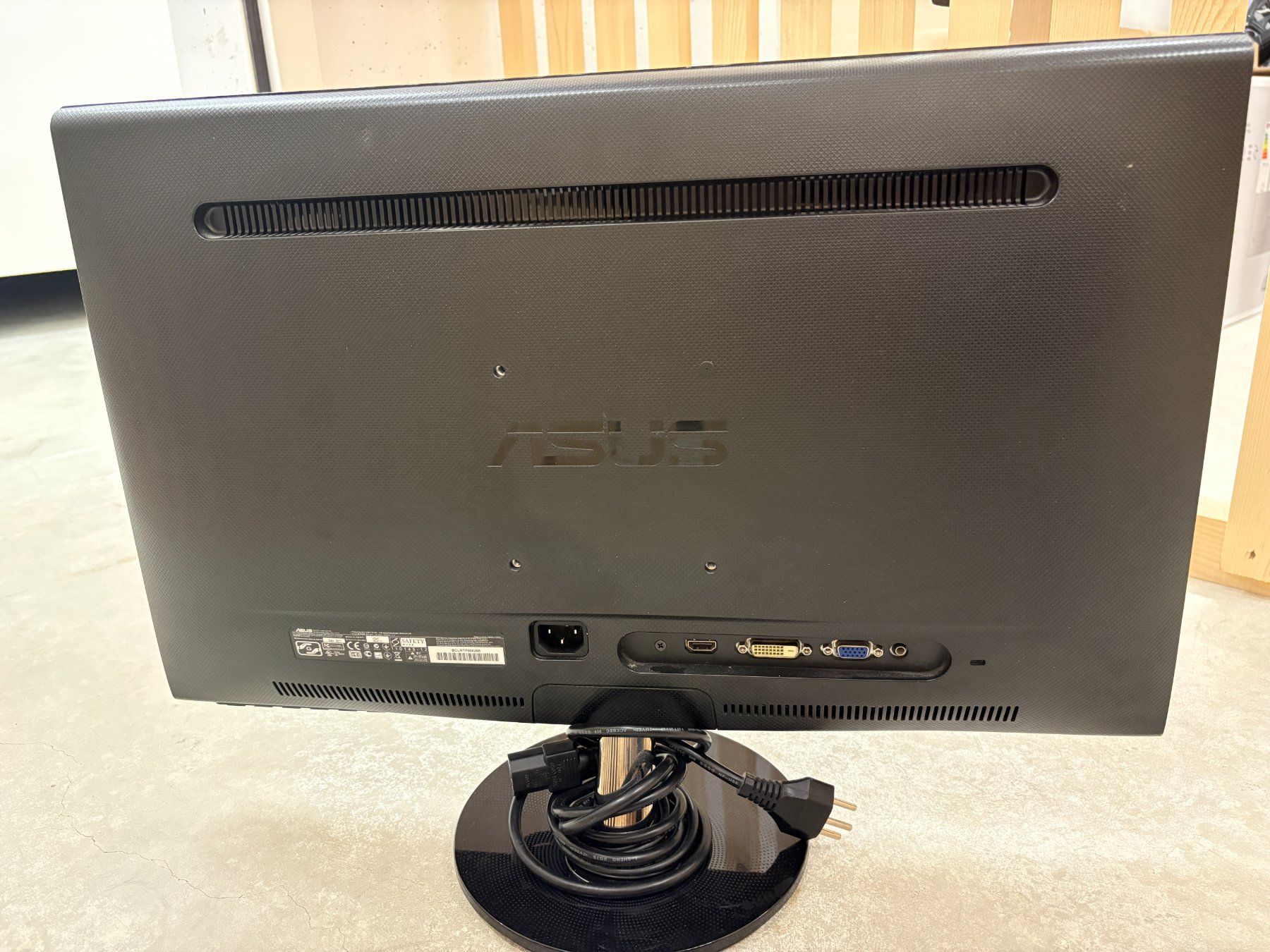 Asus Monitore: Asus 24'' Bildschirm – Gebraucht aus Winterthur von ZIT18 1