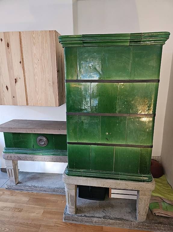 Autres meubles anciens: Funktionierender Kachelofen – D'occasion à Flurlingen par EGLIS