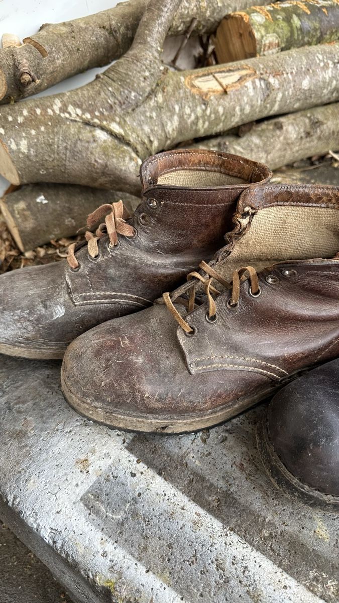Scarpe da uomo: Deko: Antike Holzschuhe / Leder – Usato da Münsingen venduto da suxli 2