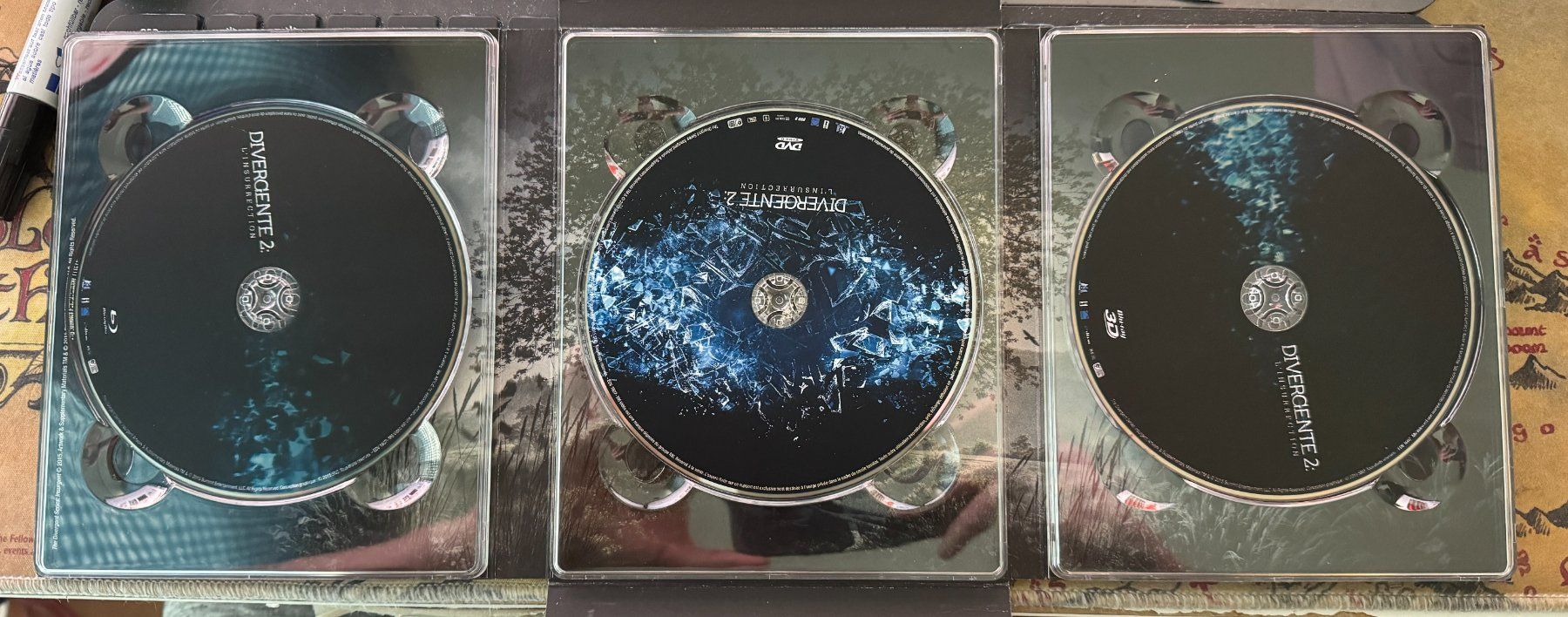 Tutti i DVDs: Divergente 2 : L'insurrection - Blu-ray 3D + Blu-ray + DVD – Usato da Semsales venduto da __Florian__ 4