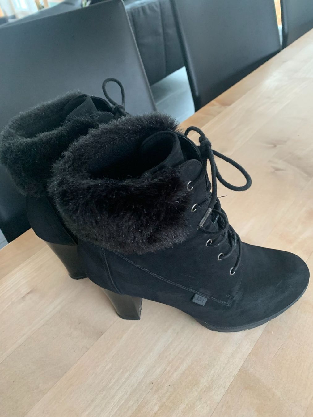Damenschuhe: Damen-Stiefeletten schwarz Gr.40 – Neu (gemäss Beschreibung) aus Azmoos von Verwir64 1