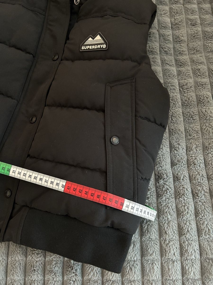 Gilet & Giacche senza maniche: Superdry Everest Weste schwarz – Usato da Tägerschen venduto da Tommylee88 4