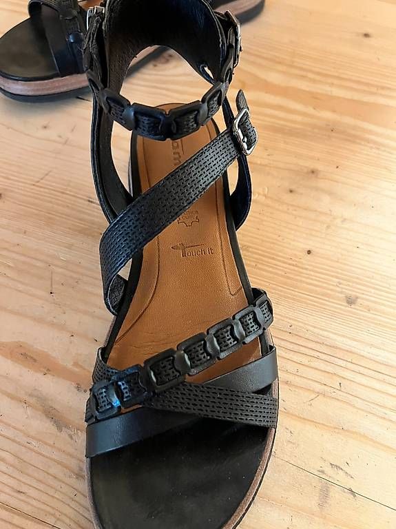 Scarpe da donna: Sandalen Tamaris Gr. 40 – Usato da Rothenthurm venduto da Stalsa1 1