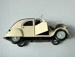 Citröen 2CV Modell, Döschwo  1:18