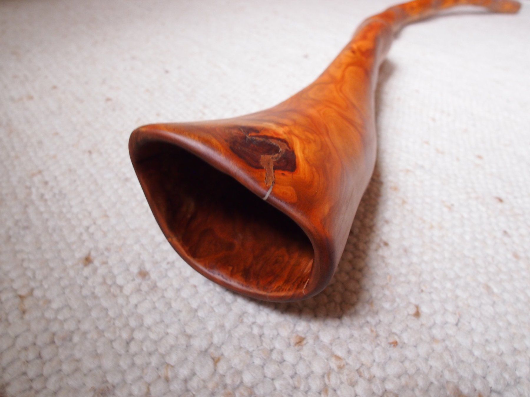 Musikinstrumente: Didgeridoo aus heimischem Aprikosenholz – Neu und originalverpackt aus Spiez von chr_k2br
