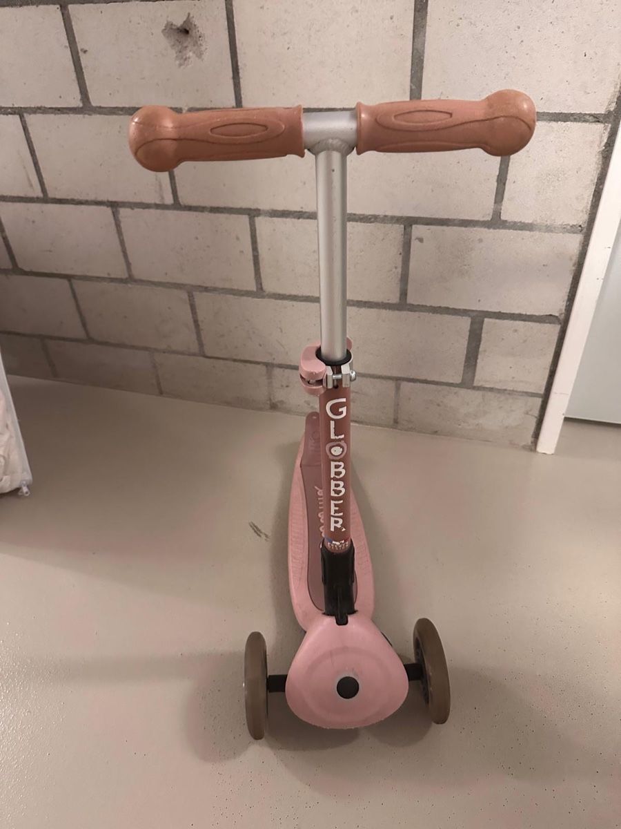 Globber Kickboard: Globber Roller pink gebraucht – Usato da Neukirch (Egnach) venduto da BeniStore7 1