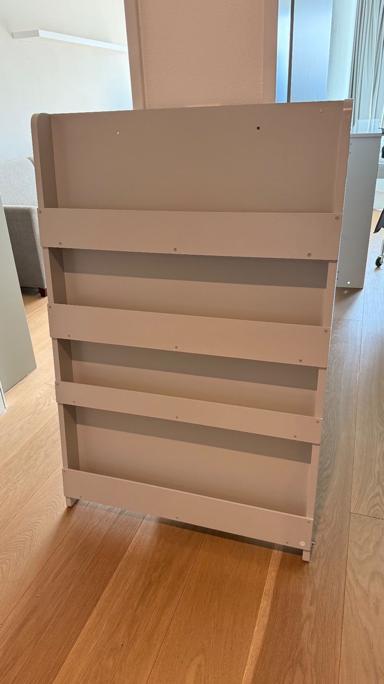 Regale: Tidy Books - ABC Book Shelf – Gebraucht aus Oberägeri von SimonMc