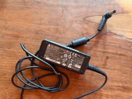 Laptop Charger zu Asus Geräten ADP-40PH BB