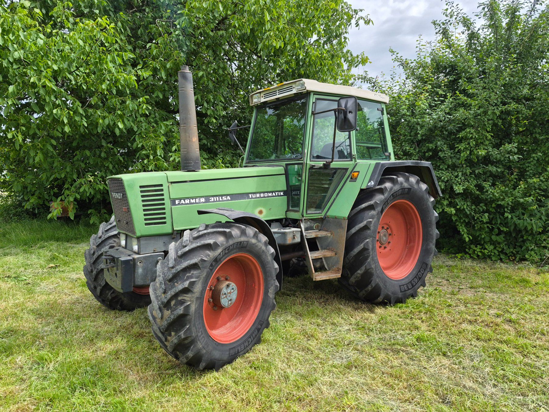 Fendt Tracteurs: Fendt 311 LSA – D'occasion à Wittwil par Huerliman6