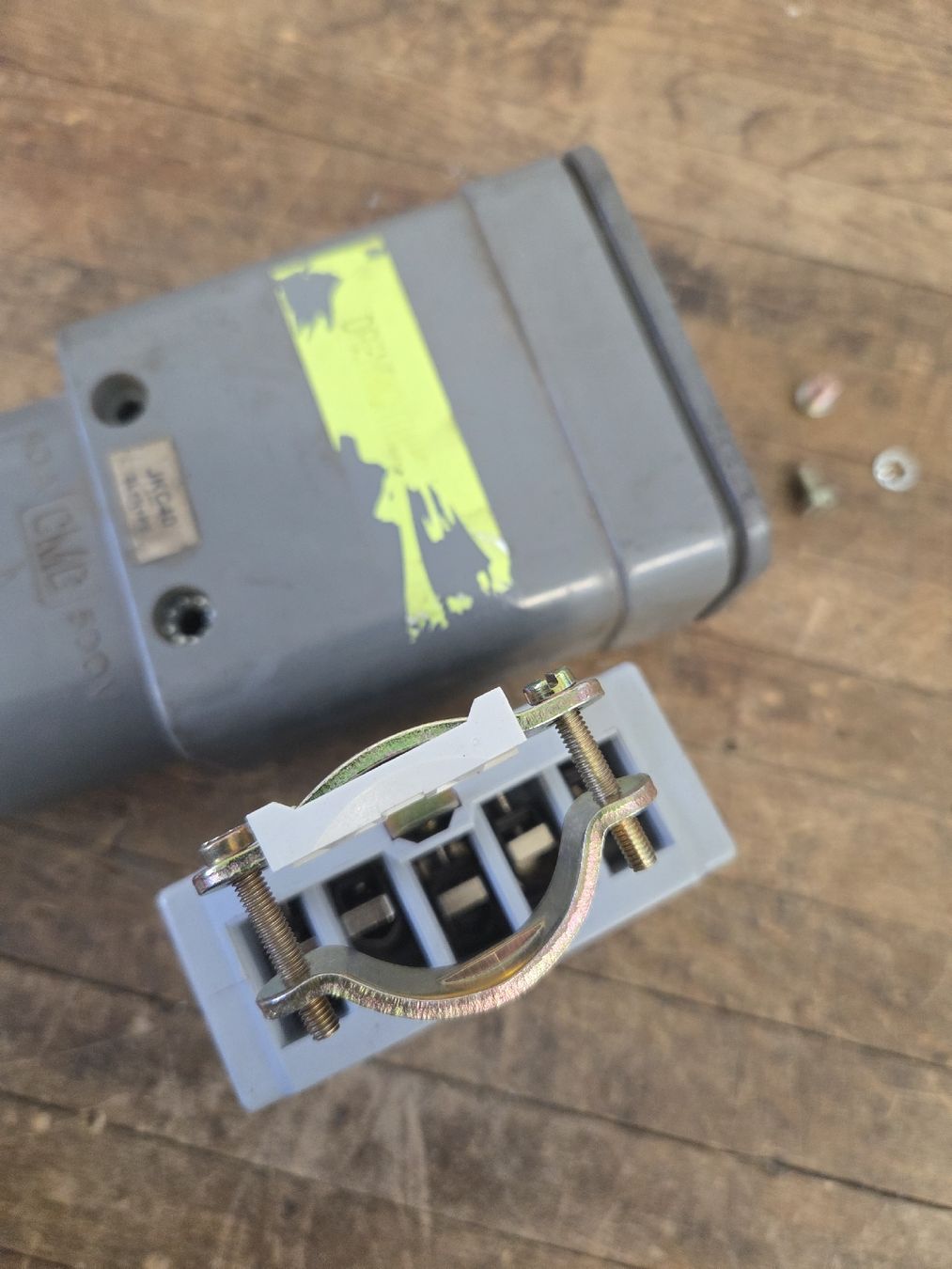 Stecker: J40 Steckdose und Kupplung – Gebraucht aus Unterschächen von Fixu86 4
