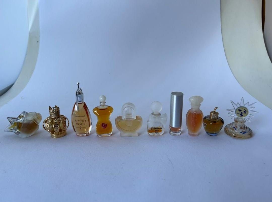Mugler Parfum & Eau de Toilette: Lot 10x Parfum / Miniatures THIERRY MUGLER, GRÈS etc. – Gebraucht aus Kestenholz von Porsche117