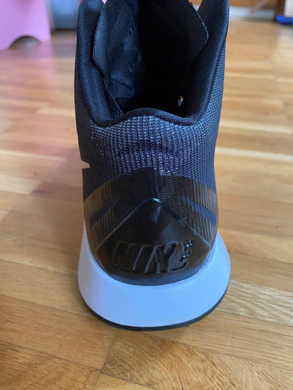 Nike Scarpe da uomo: Nike Sneaker Lunar Hyperquickness schwarz Gr.40 kaum getrage – Usato da Kastanienbaum venduto da Muenchnerkindl1 2