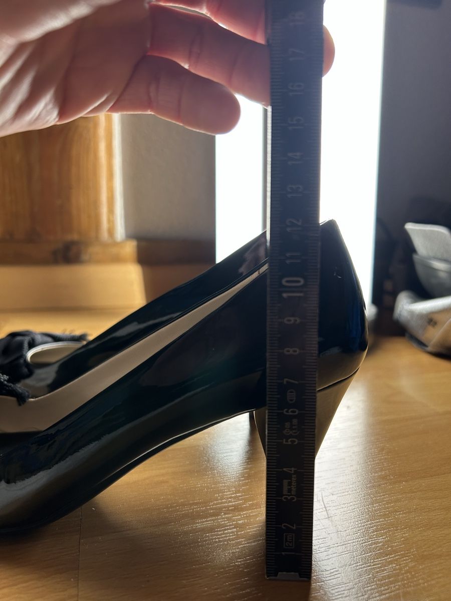 Prada Scarpe da donna: Prada Pumps Lackleder schwarz Gr. 36 – Nuovo (secondo la descrizione) da Aeschi b. Spiez venduto da davidS744 1