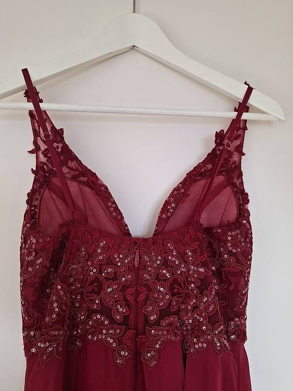 Vestiti: Elegantes rotes Kleid – Usato da Kriens venduto da nin_52cn 1