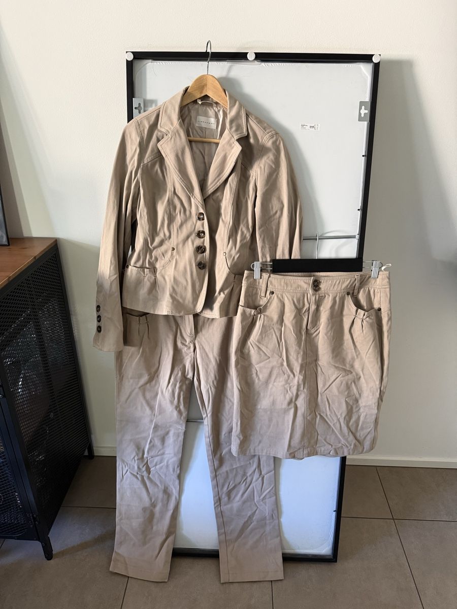 Marella Anzüge & Kostüme: Damen Set LINEAEMME Marella (Max Mara) Beige Y2K – Gebraucht aus Lugano von rebecca.wardrobe